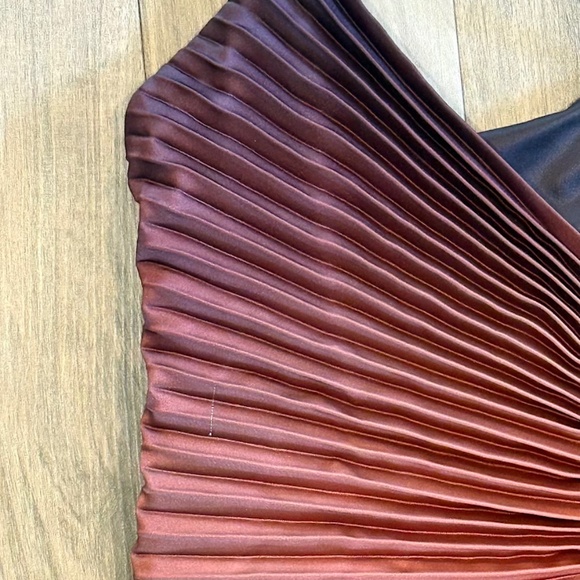 ALC Ariya Accordion Pleated Maxi Dress Ombré Dress - Size 2 (EUC) - Picture 11 of 12